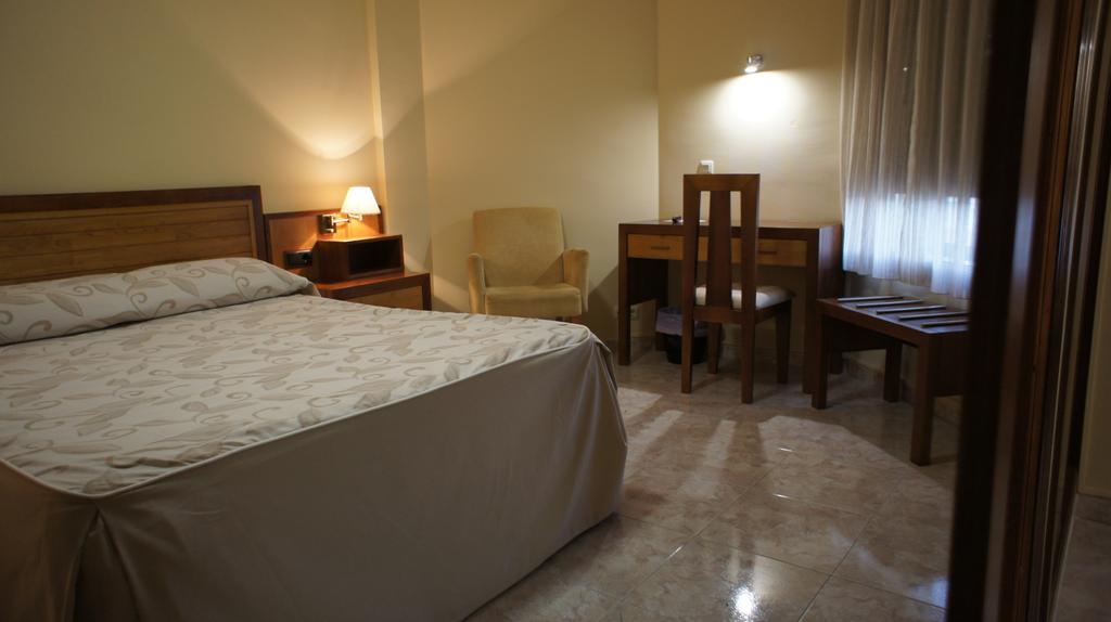 Hotel Puente Romano Alcantara  Room photo